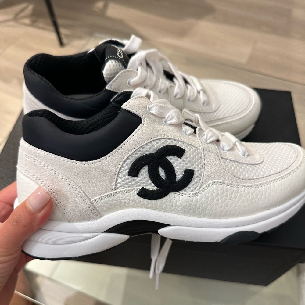 CHANEL Sneakers